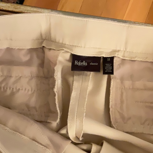 RAFAELLA Classic Capris-Like New-Sz 12. - Picture 3 of 4
